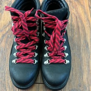 Sorel black hiking boots (women)